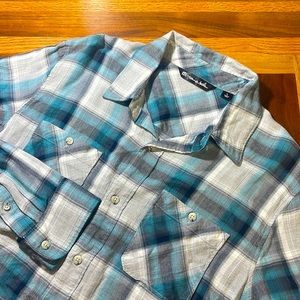 Travis Mathew mens L Large gray blue plaid soft flannel button up casual shirt.